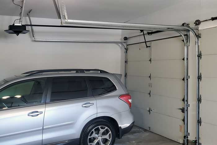 Insured Garage Door Repair Company Near Deerfield IL